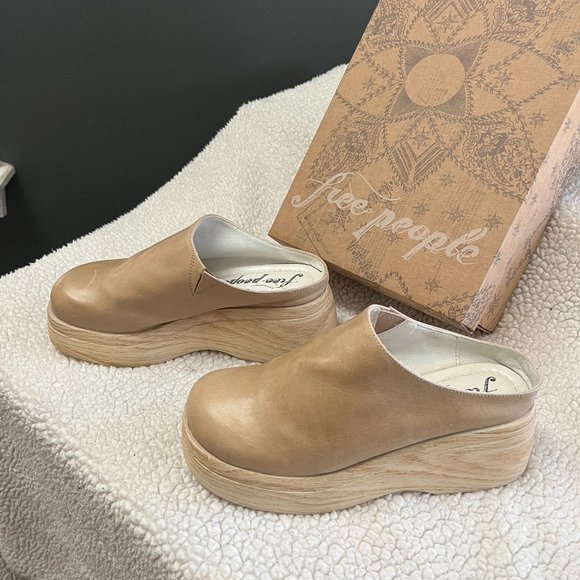 FREE PEOPLE Shoes - FREE PEOPLE PEYTON PLATFORM MULE/CLOG